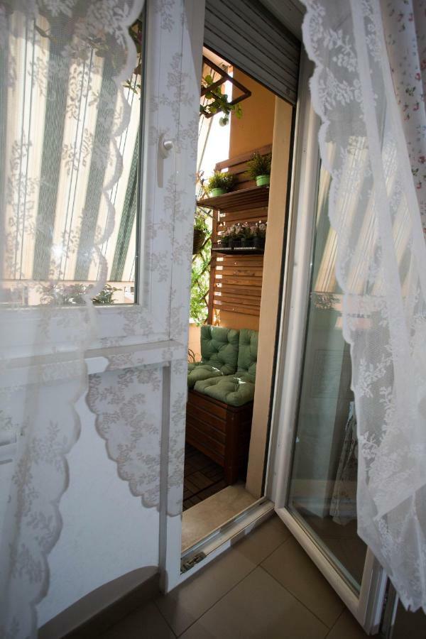 Appia Tourist Apartment Рим Екстериор снимка